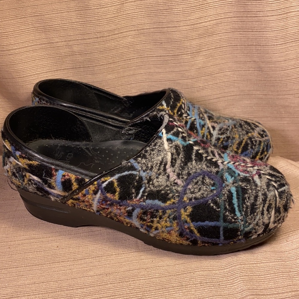 Dansko Classic Clogs W/Tweed Pattern Euc Comfy 2 - image 3